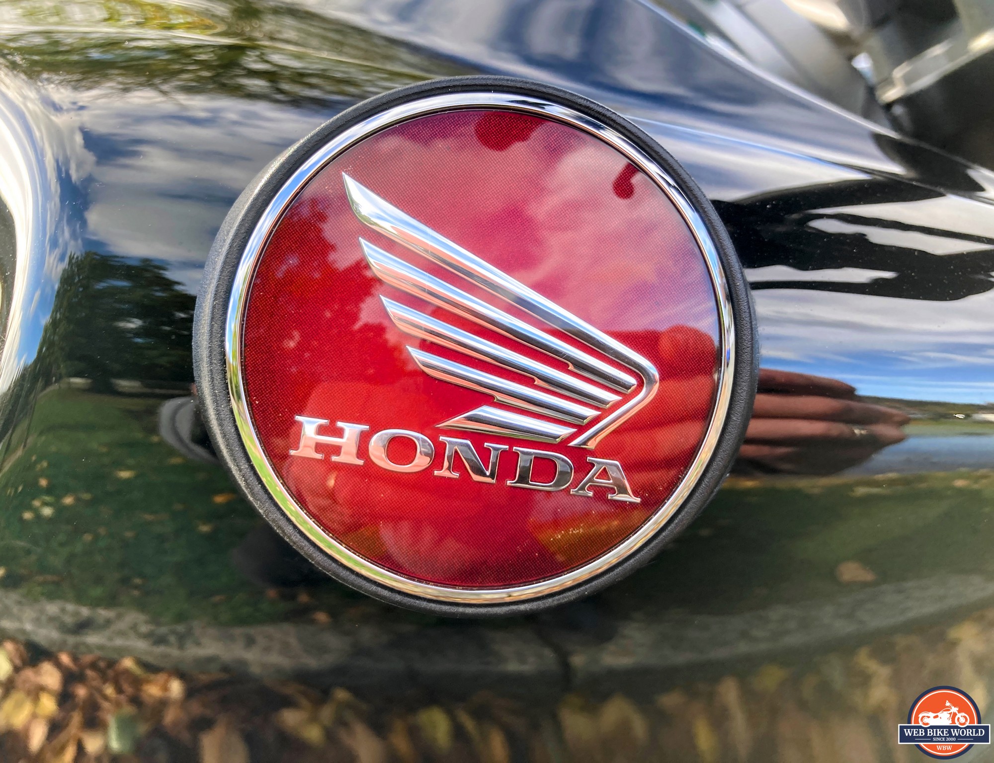 Honda logo on 2022 CB1000R
