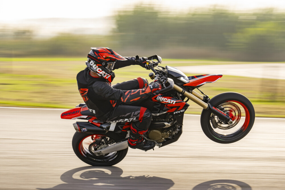 New 2024 Ducati Hypermotard 698 Mono Specs and Price